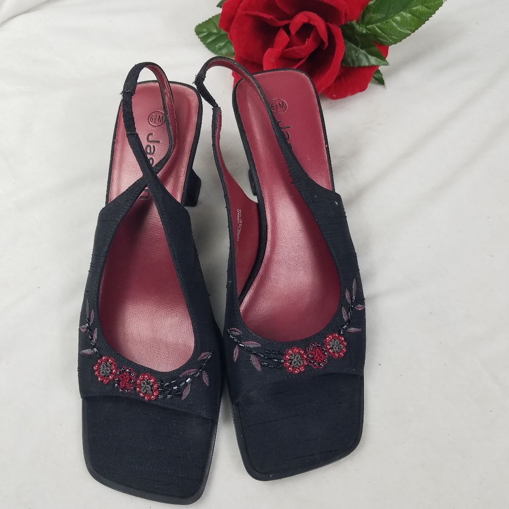 Jasmin Crystal black Sandals size 6.5. Condition i